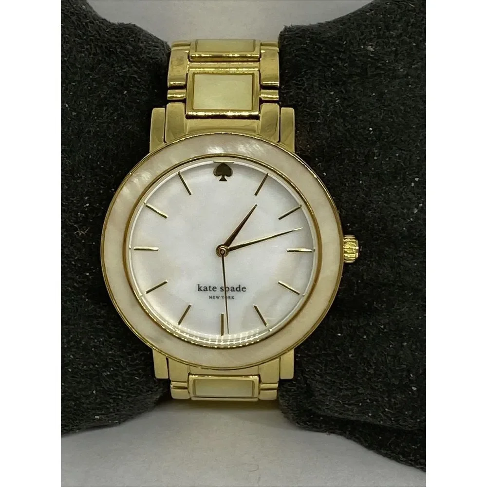 Kate Spade 0394 Womens Gold Stainless Steel Analog Dial Quartz Wrist Watch XX581